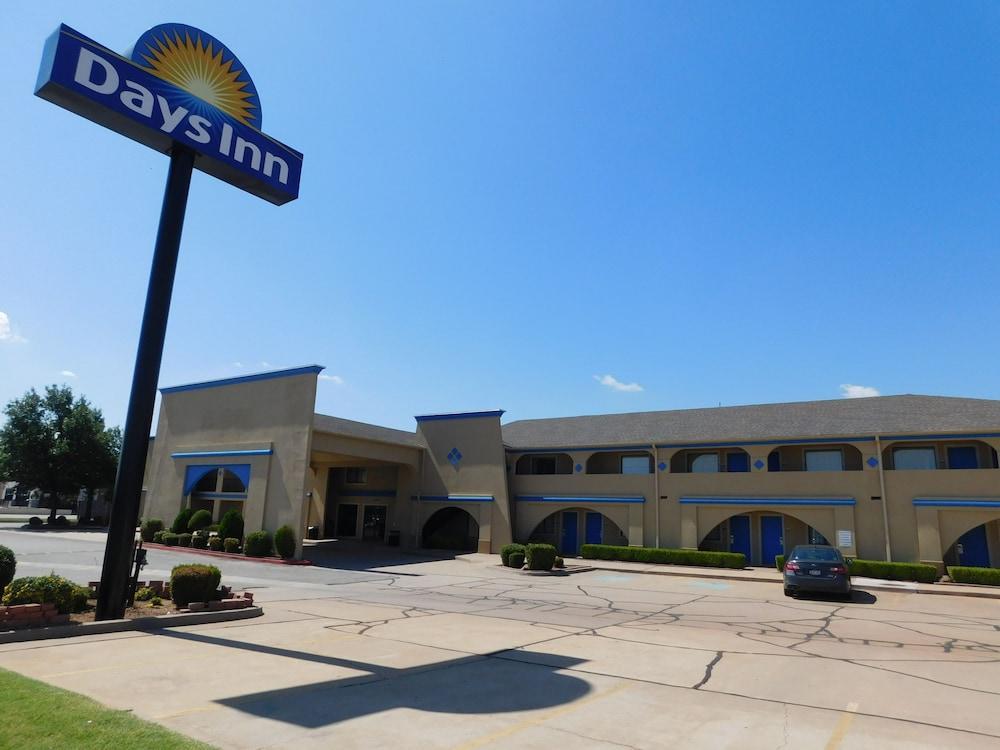 Days Inn By Wyndham Oklahoma City Nw Expressway Warr Acres Buitenkant foto