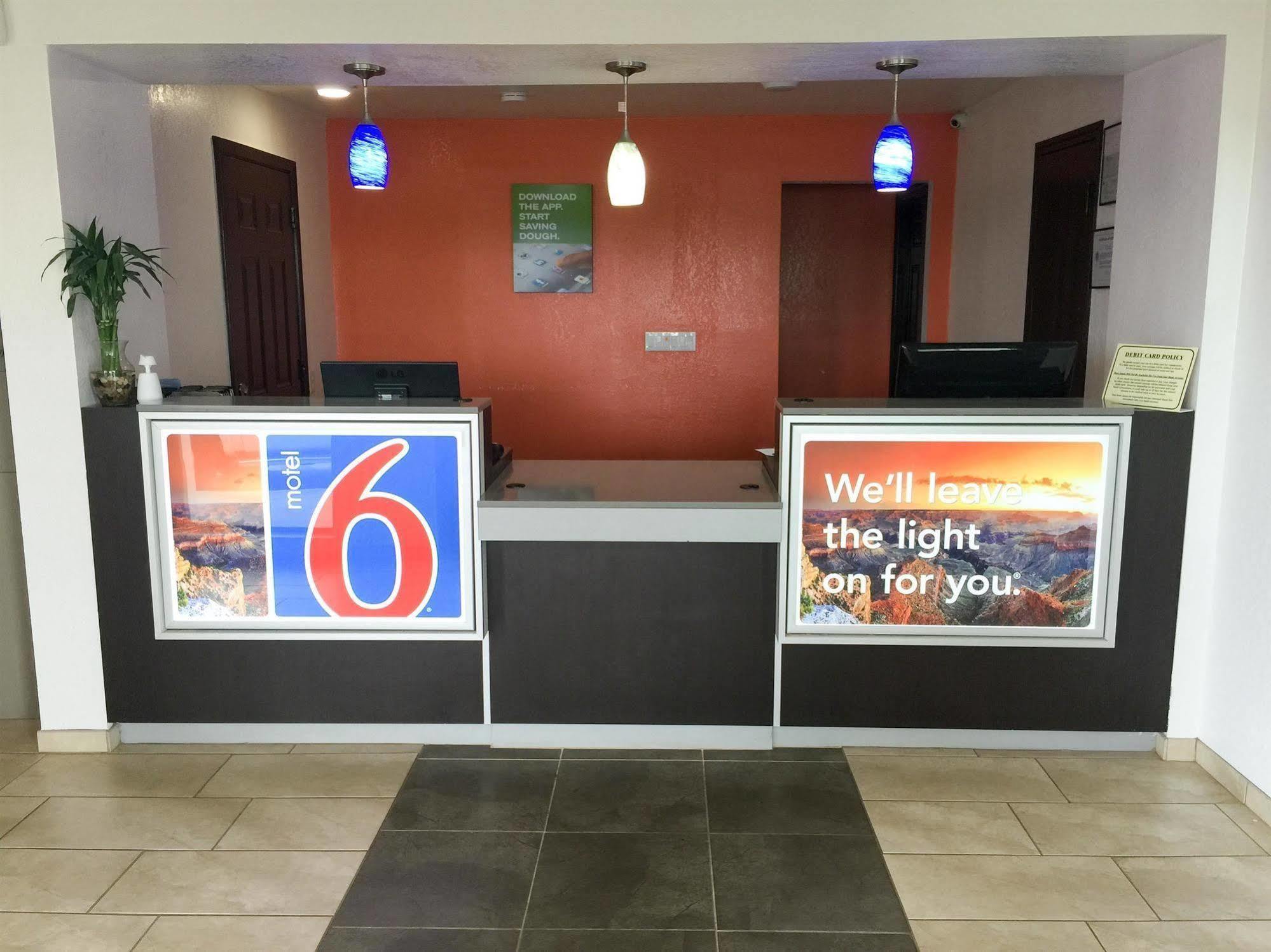 Days Inn By Wyndham Oklahoma City Nw Expressway Warr Acres Buitenkant foto