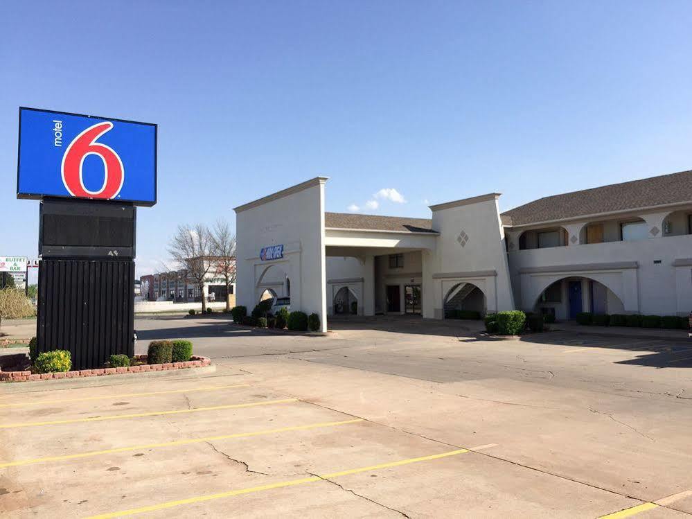 Days Inn By Wyndham Oklahoma City Nw Expressway Warr Acres Buitenkant foto